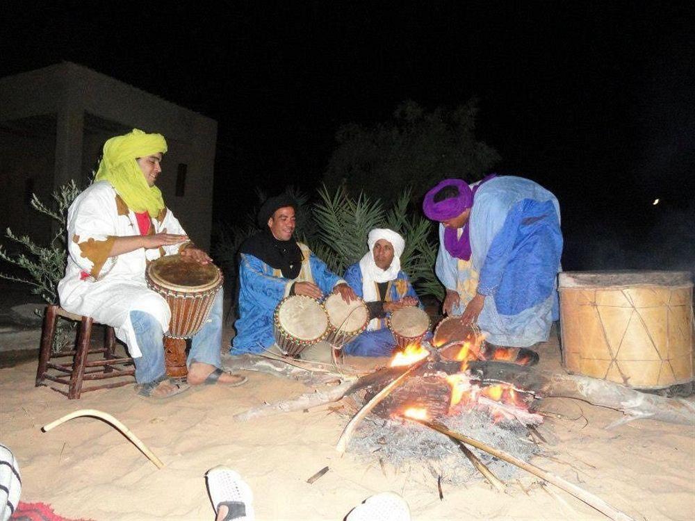 Les Pyramides Hotel Merzouga Ngoại thất bức ảnh