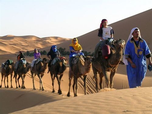 Les Pyramides Hotel Merzouga Ngoại thất bức ảnh